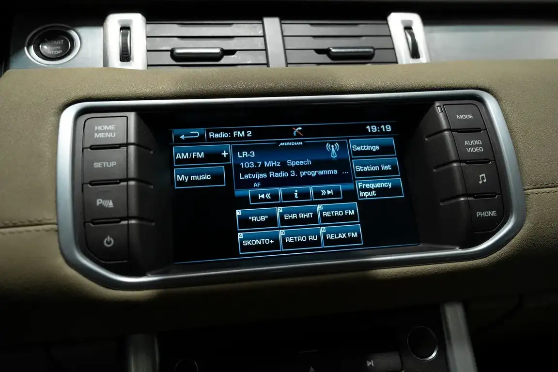 LAND ROVER RANGE ROVER EVOQUE