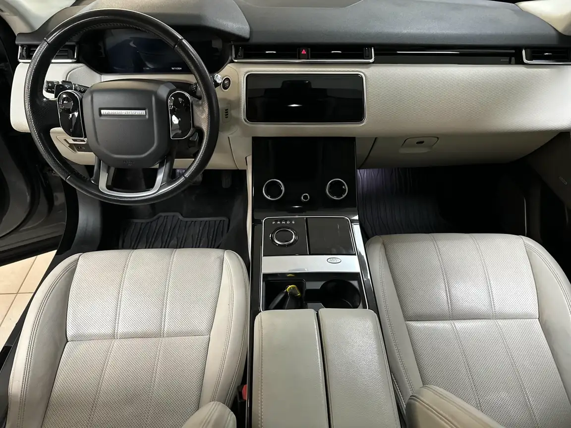 LAND ROVER VELAR