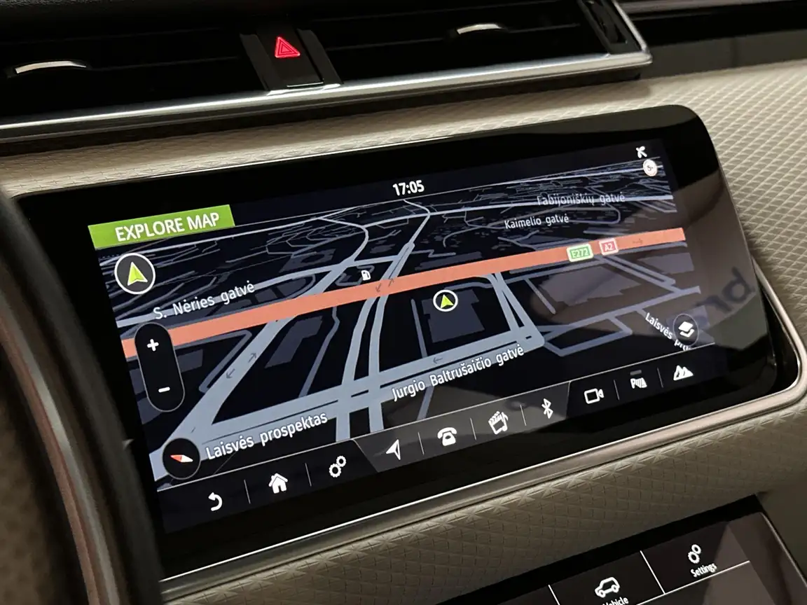 LAND ROVER RANGE ROVER VELAR