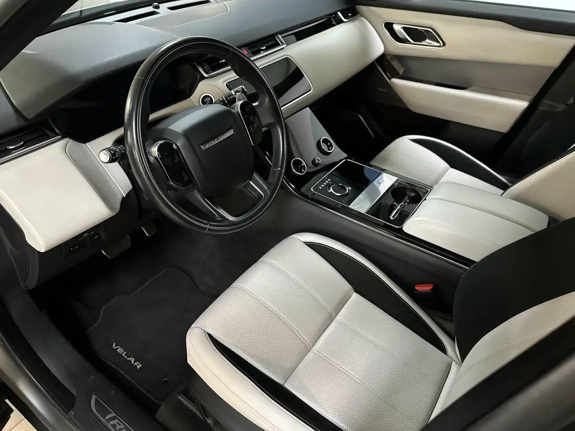 LAND ROVER VELAR