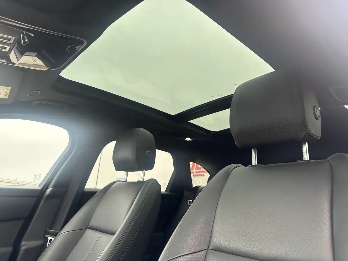 LAND ROVER VELAR
