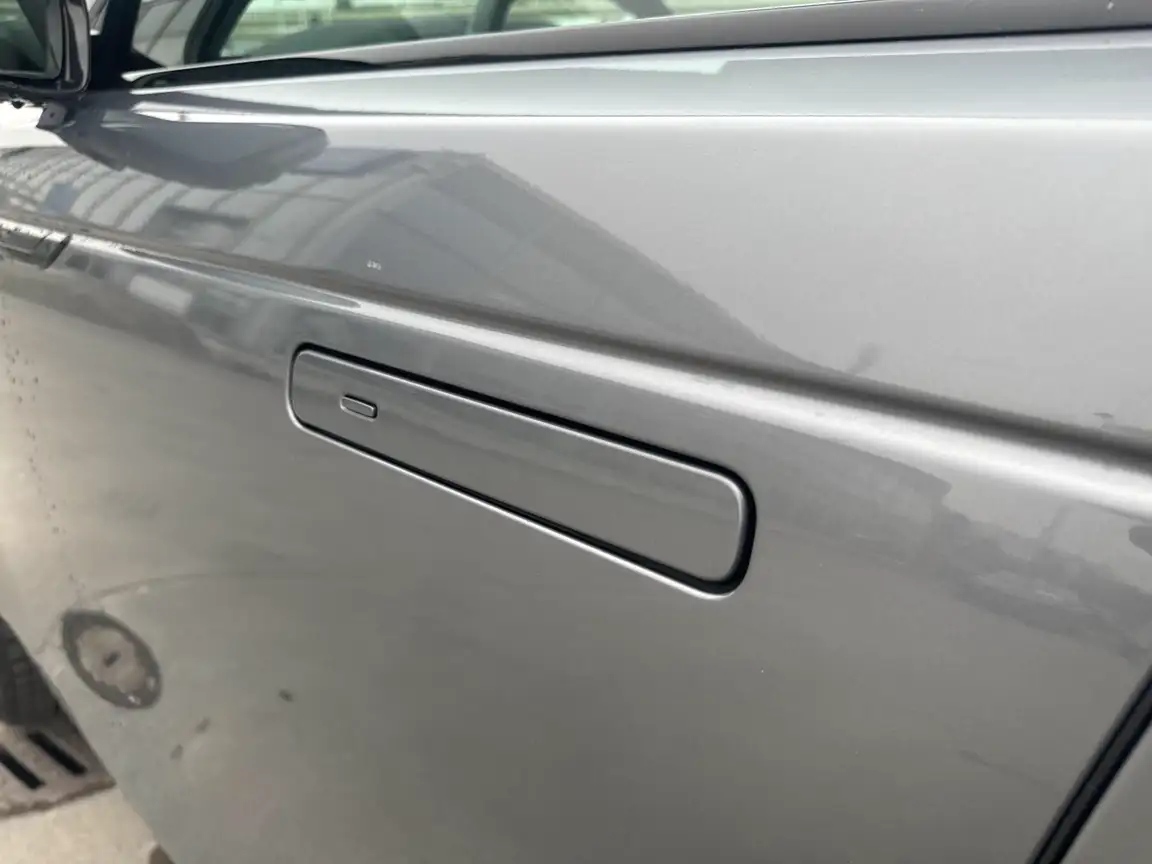 LAND ROVER VELAR