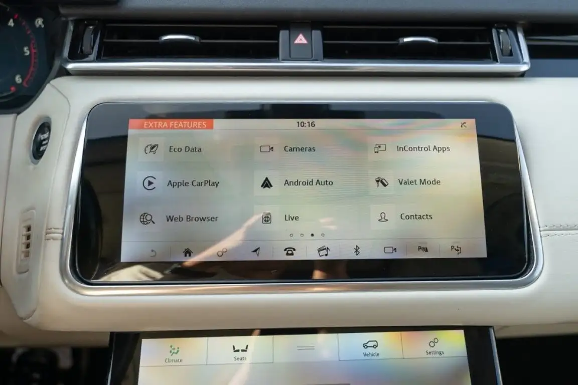 LAND ROVER RANGE ROVER VELAR
