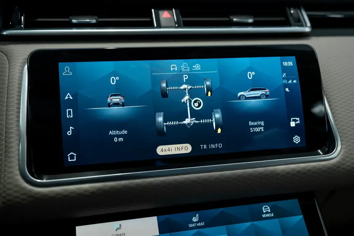 LAND ROVER RANGE ROVER VELAR