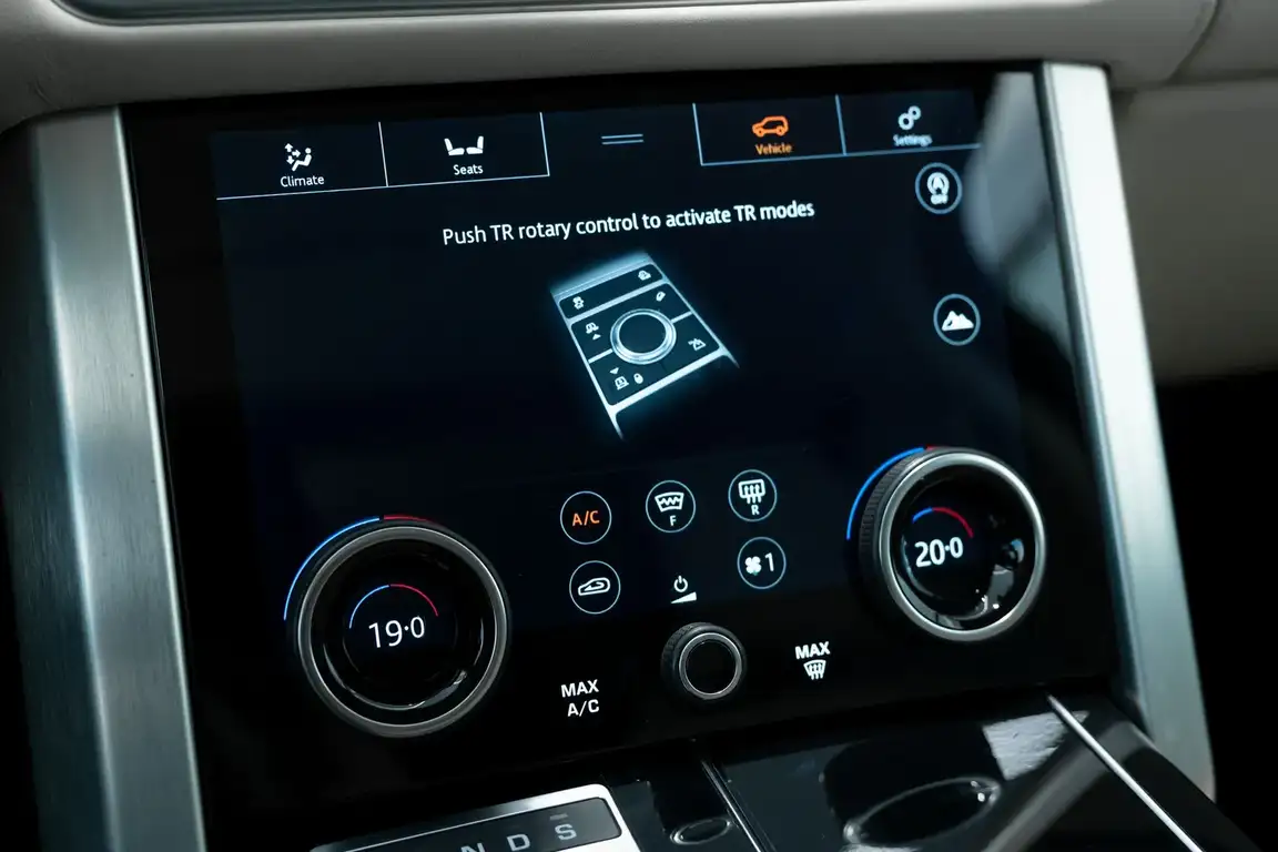 LAND ROVER RANGE ROVER