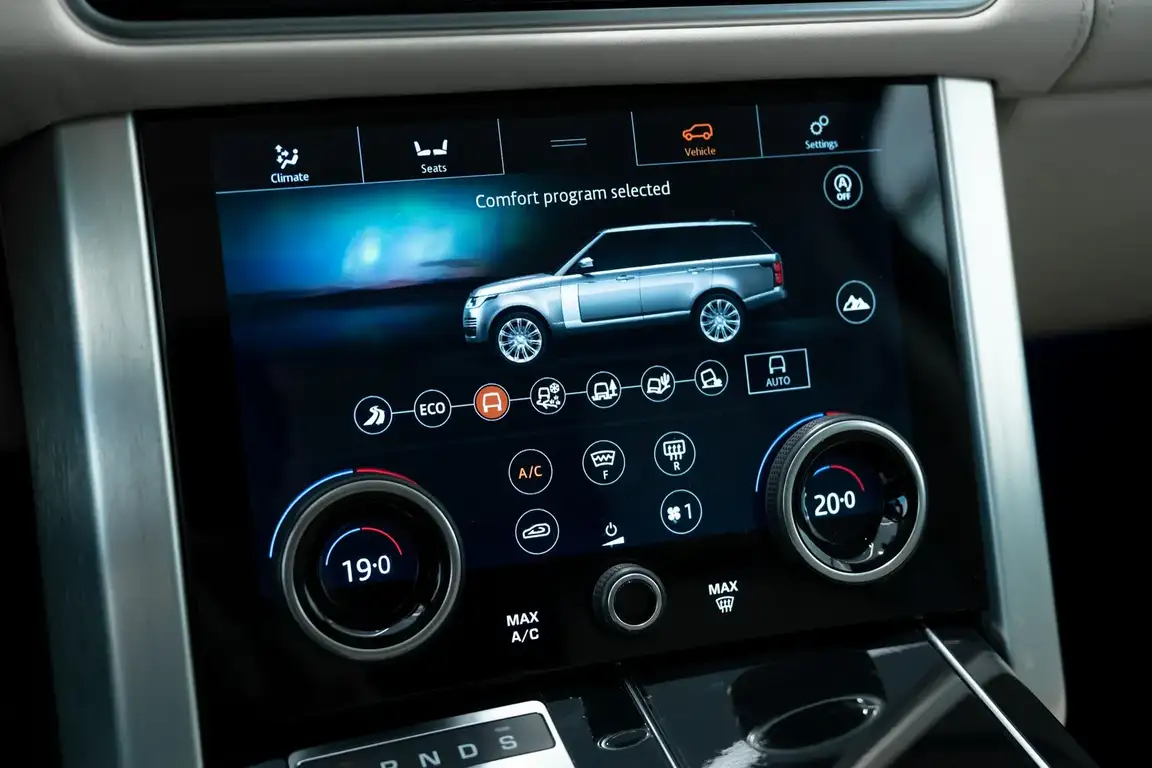 LAND ROVER RANGE ROVER