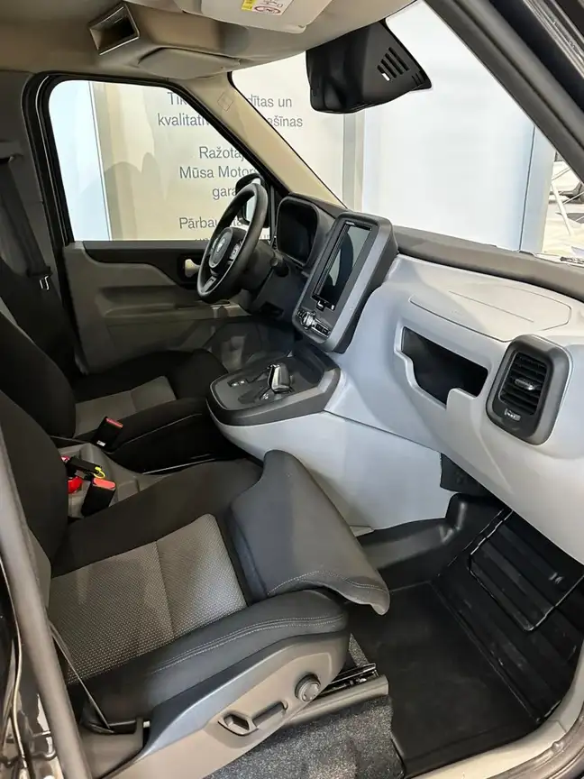 LEVC VN5