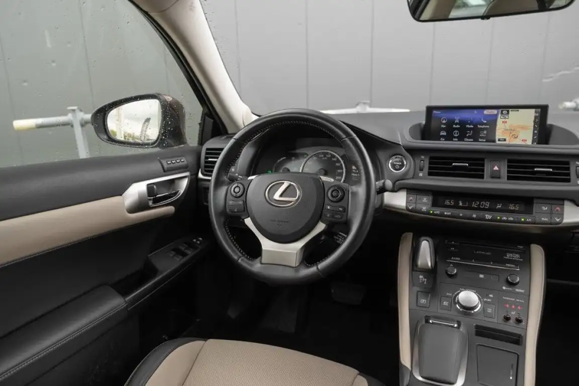 LEXUS CT
