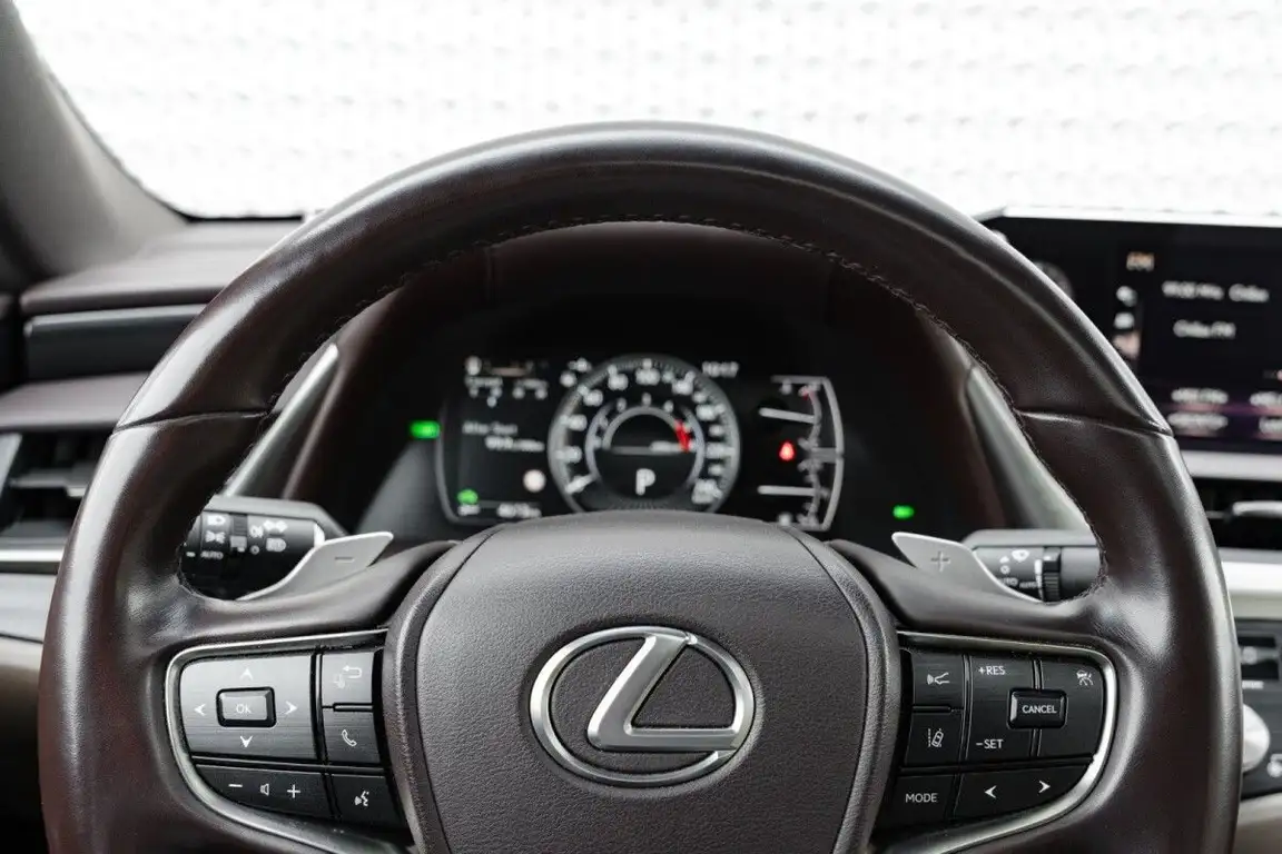 LEXUS ES