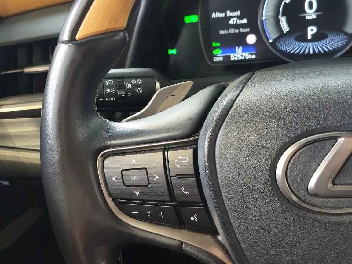 LEXUS ES