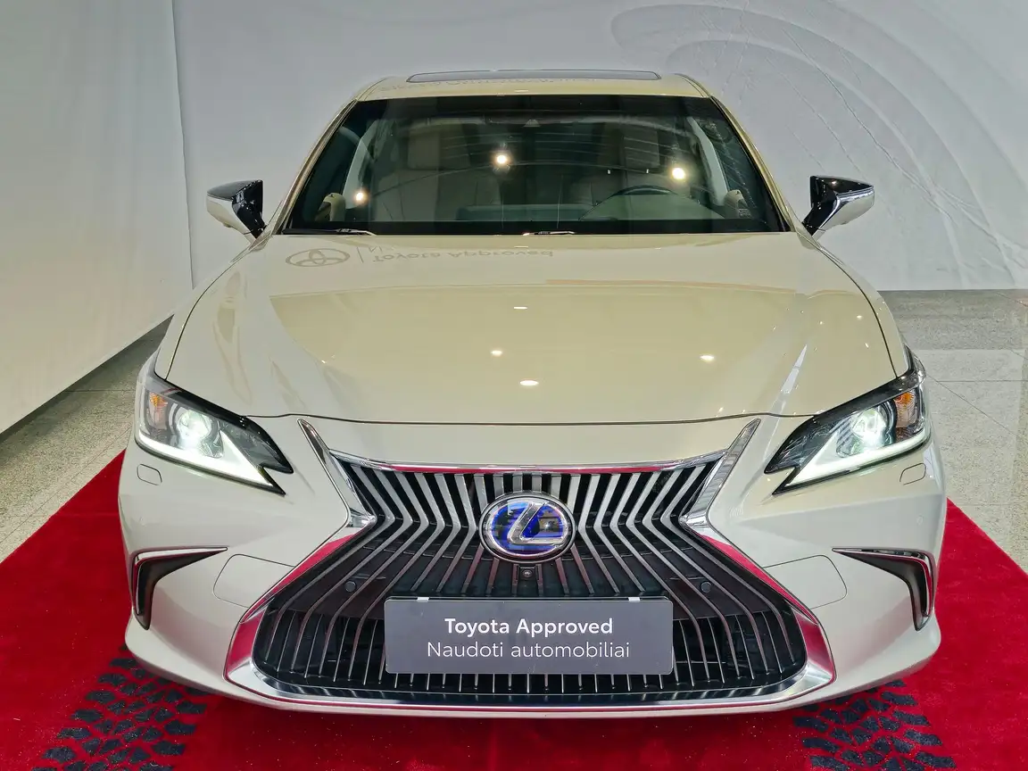 LEXUS ES