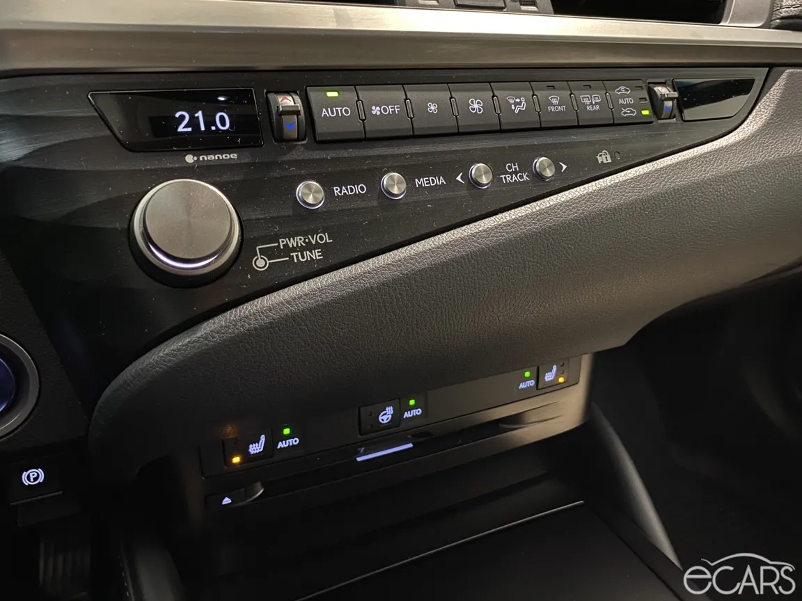 LEXUS ES