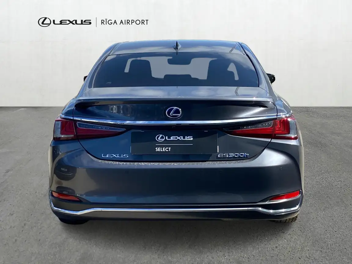 LEXUS ES