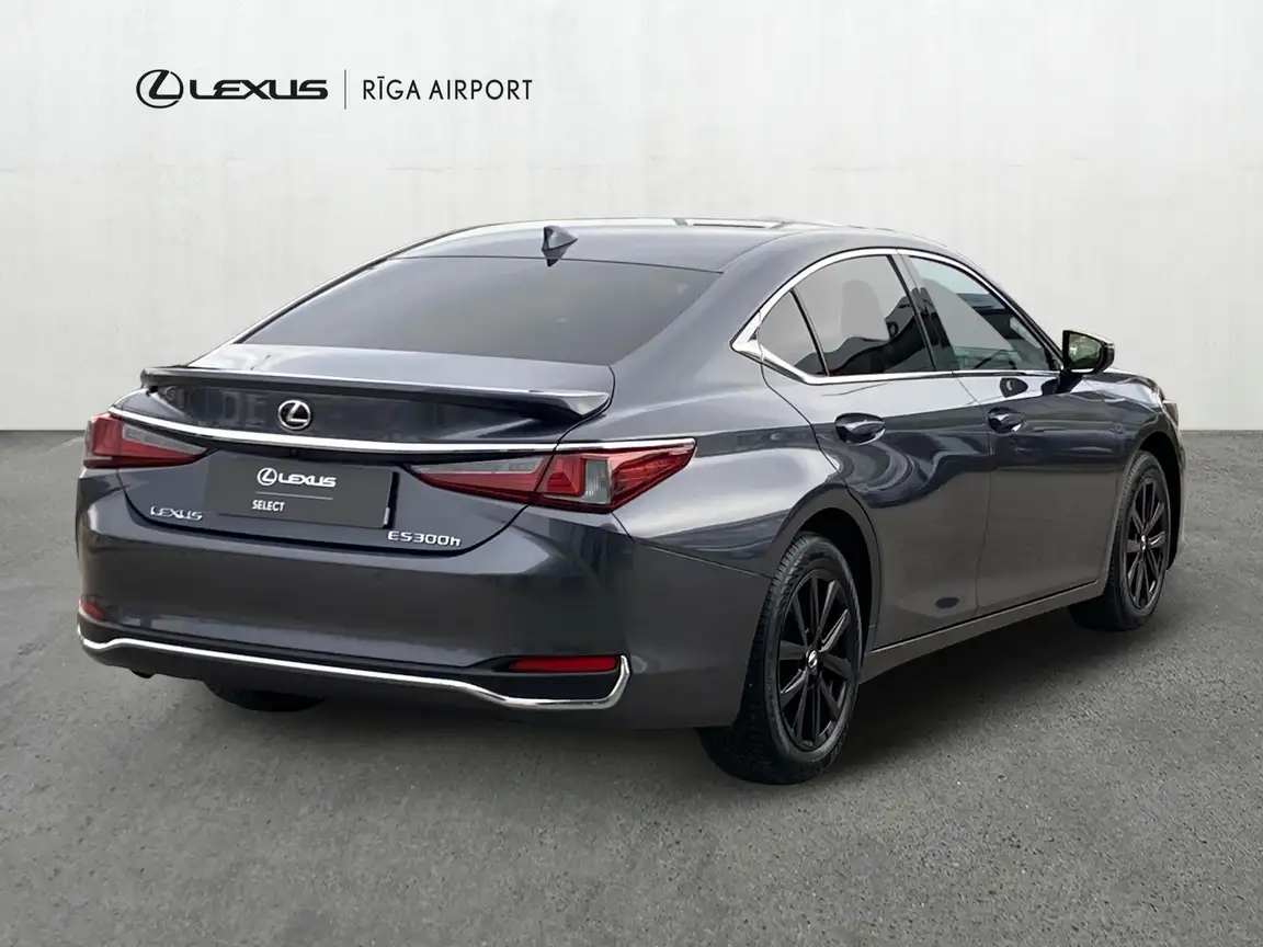 LEXUS ES
