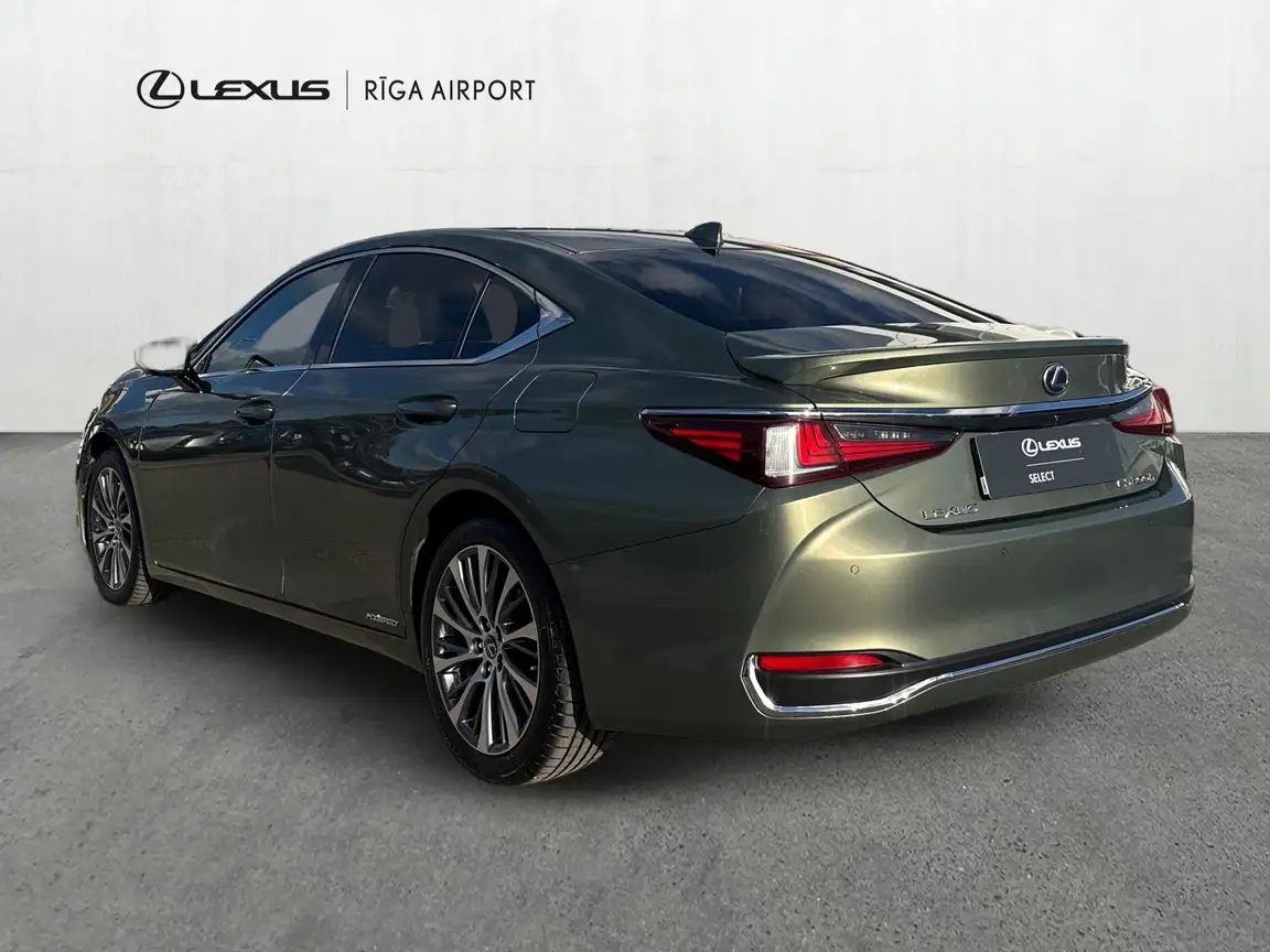 LEXUS ES