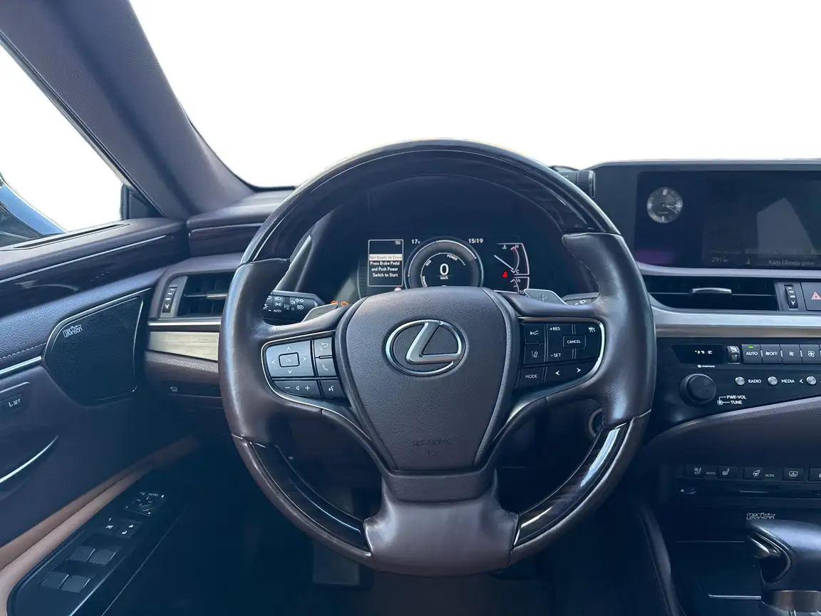 LEXUS ES