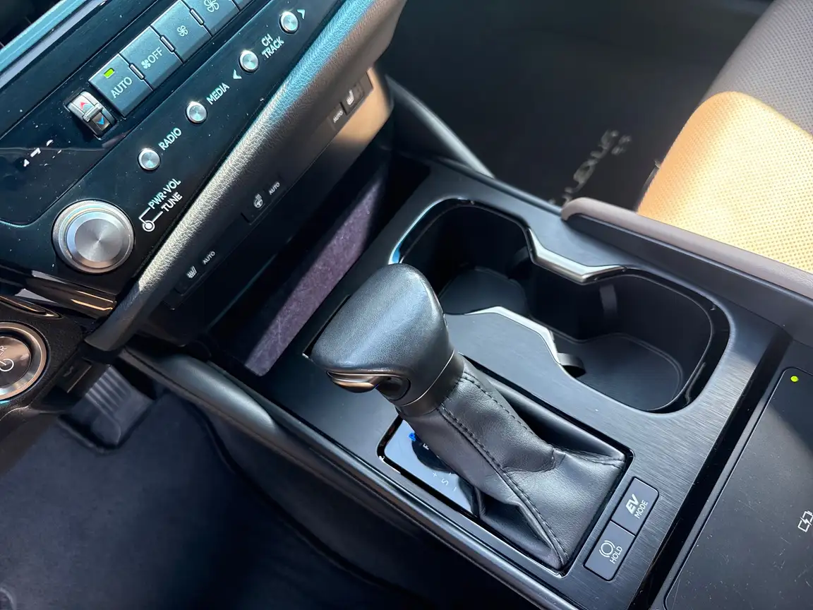 LEXUS ES