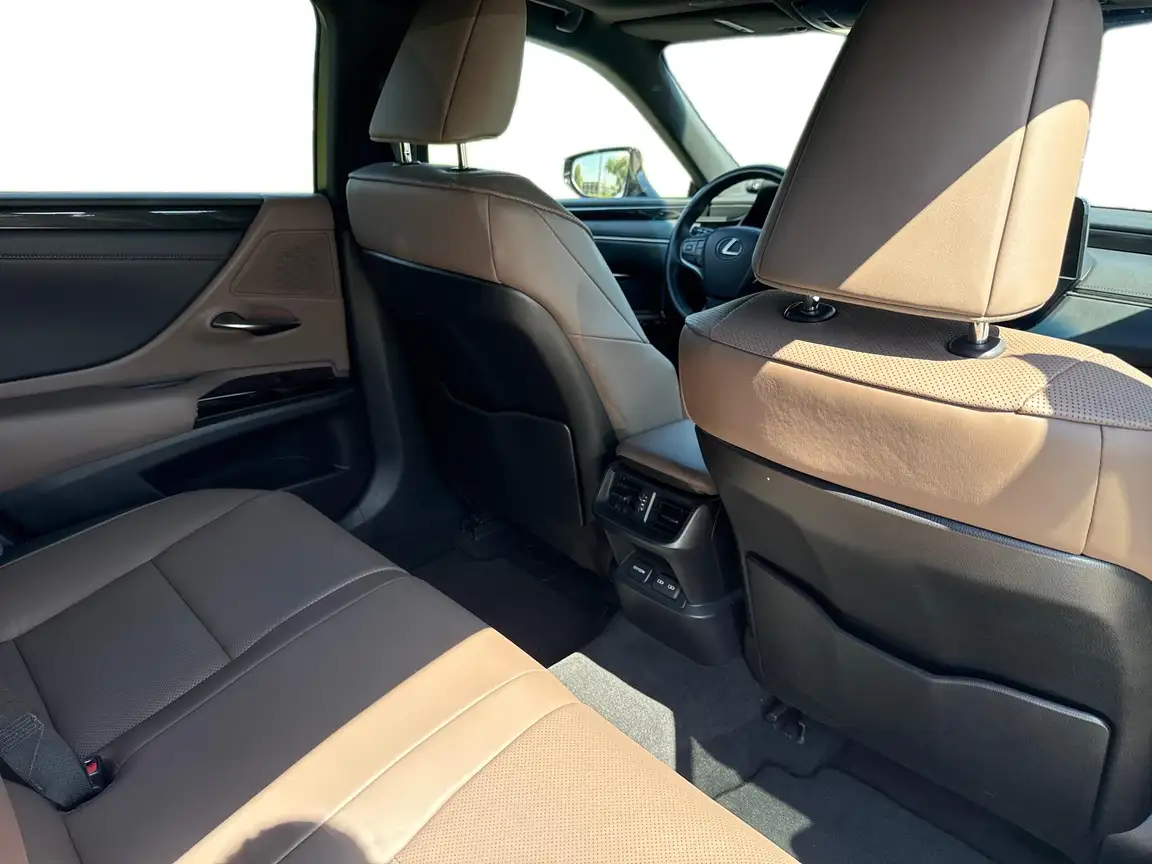 LEXUS ES