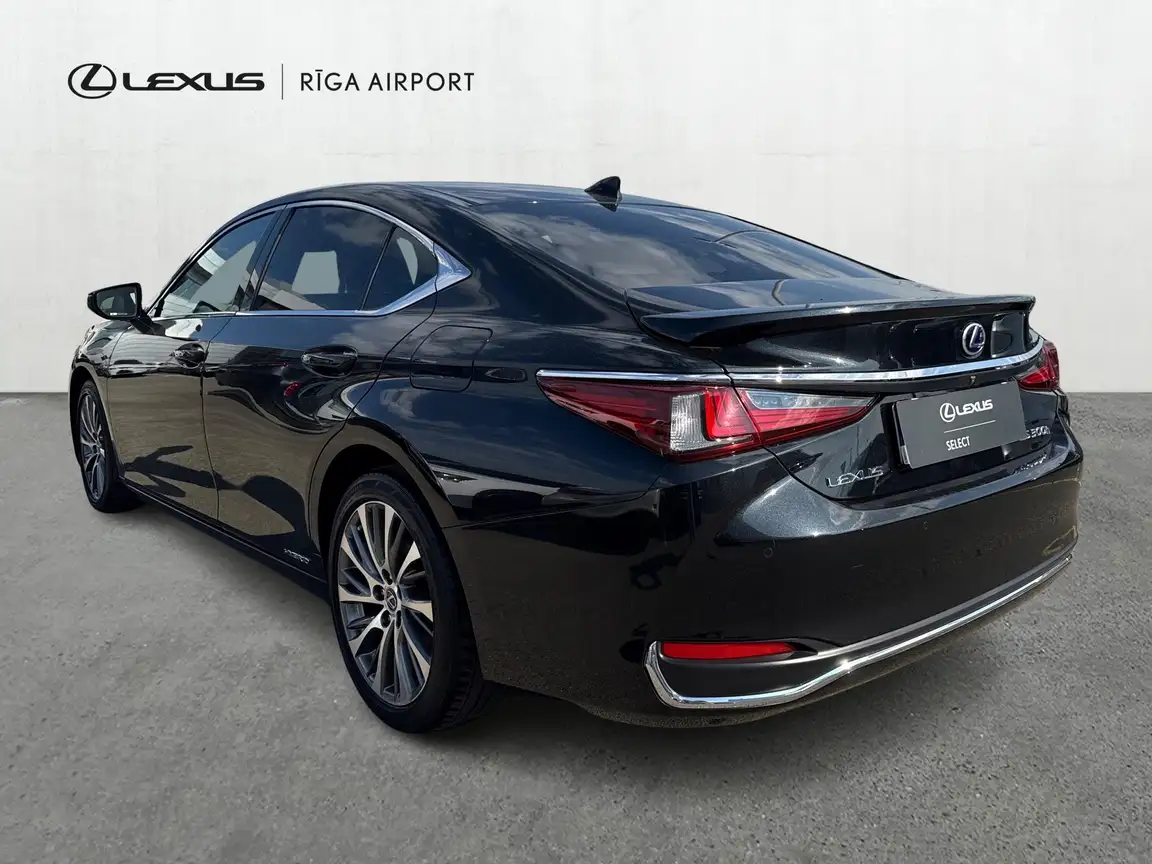 LEXUS ES