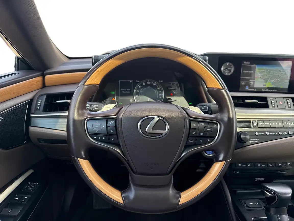 LEXUS ES