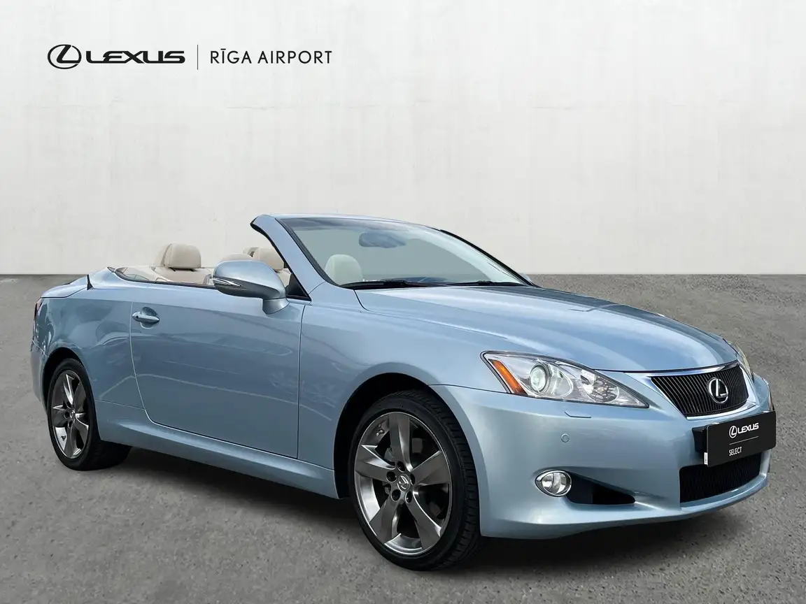 LEXUS IS