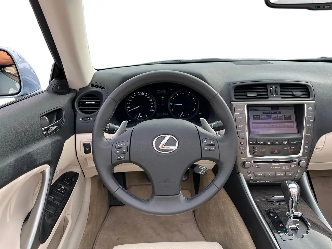LEXUS IS