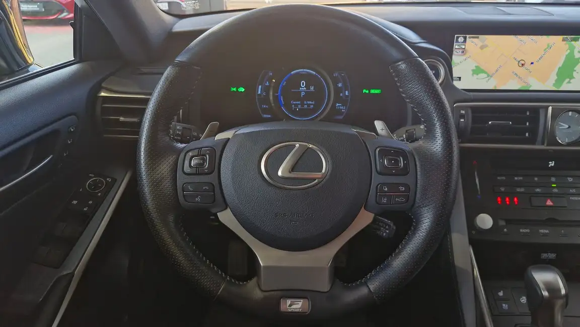 LEXUS IS