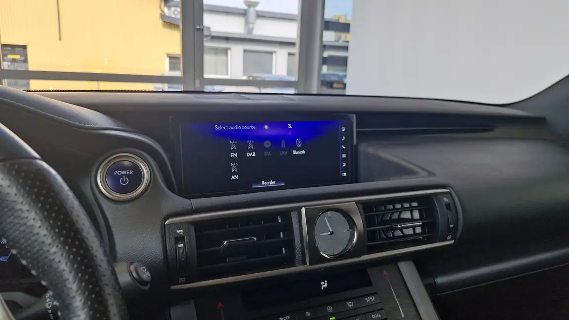 LEXUS IS