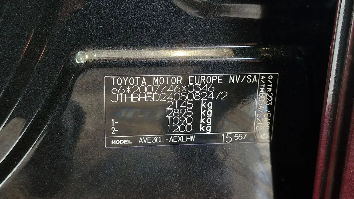 LEXUS IS