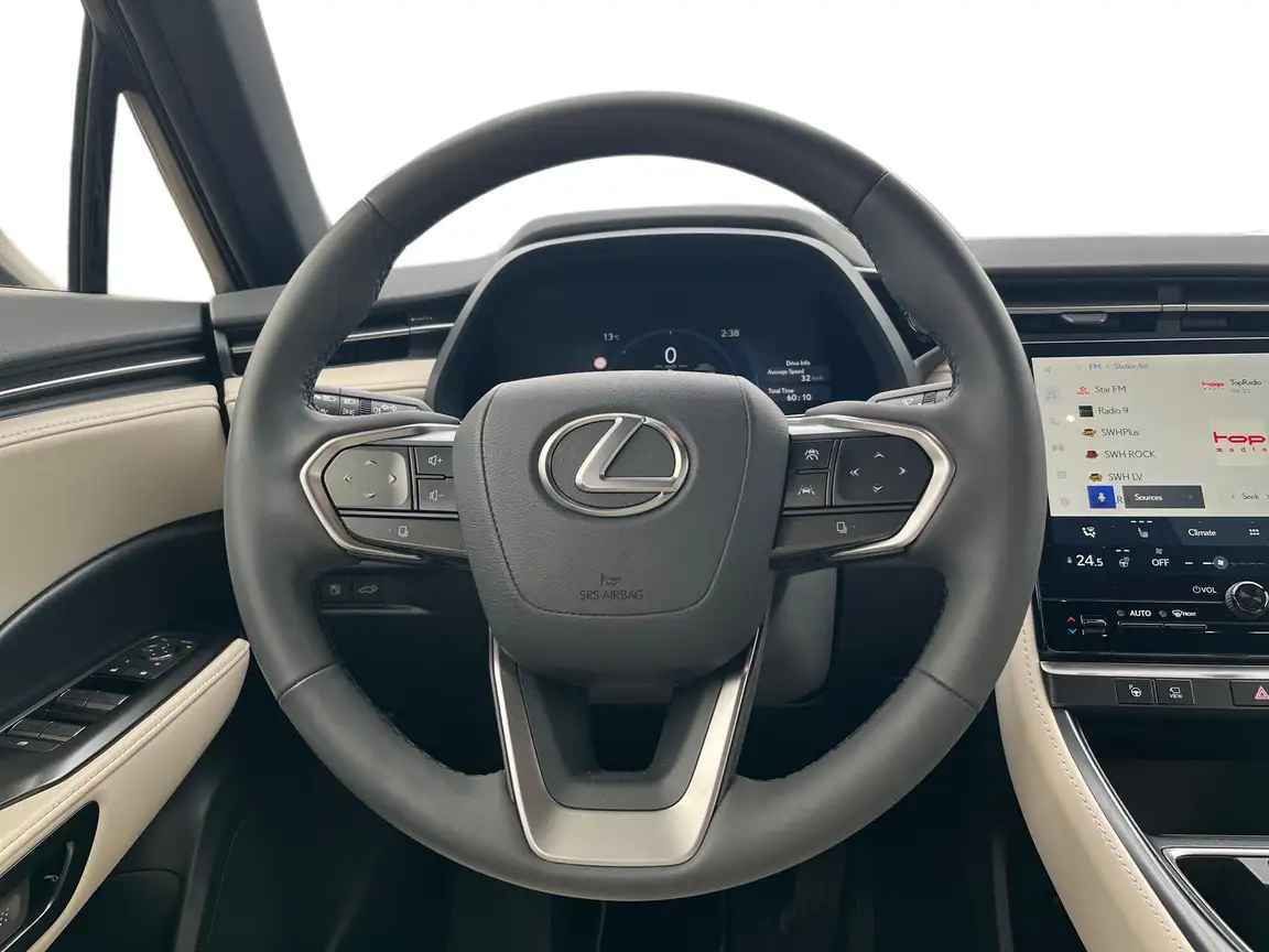 LEXUS LBX
