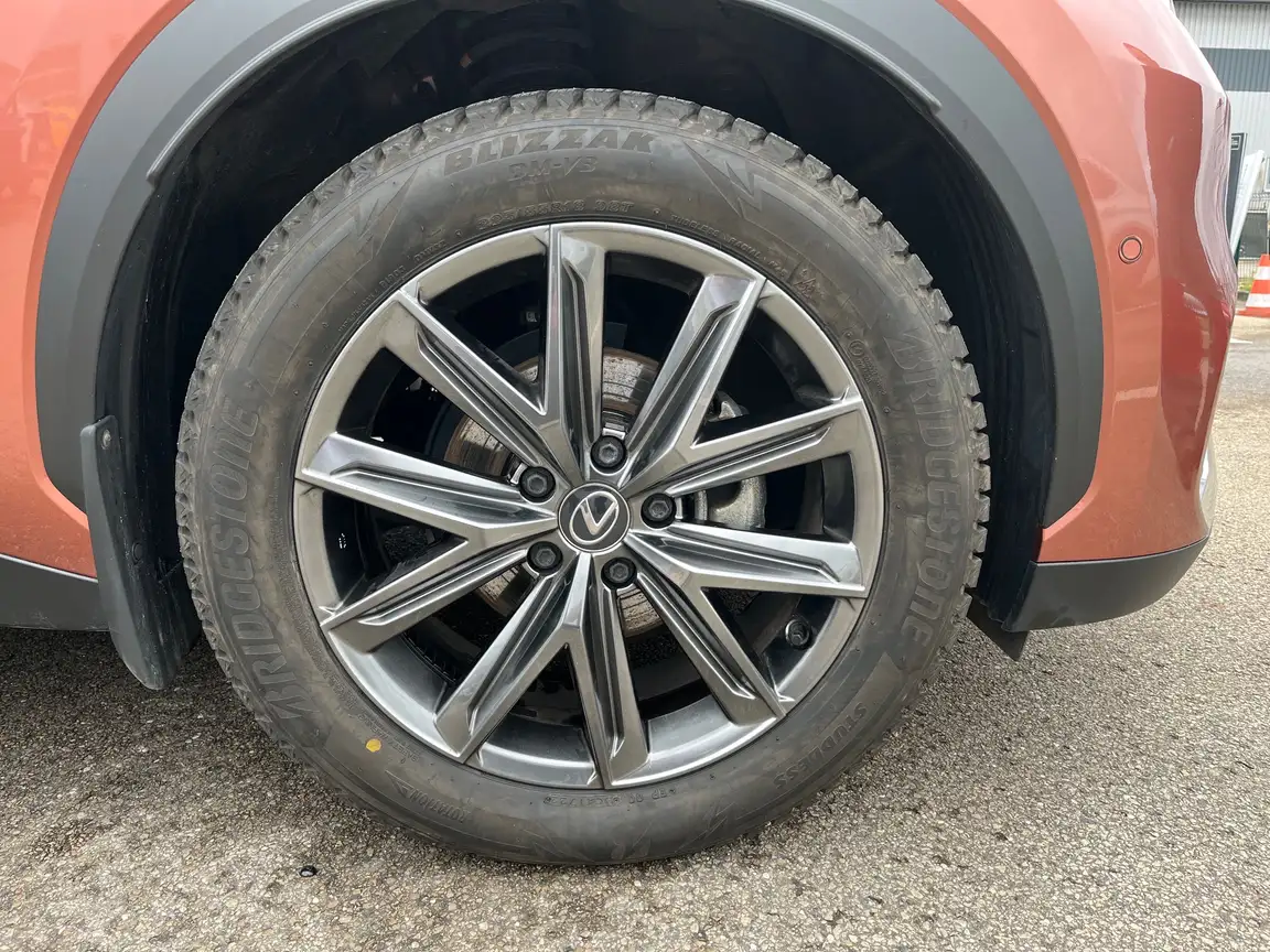 LEXUS LBX