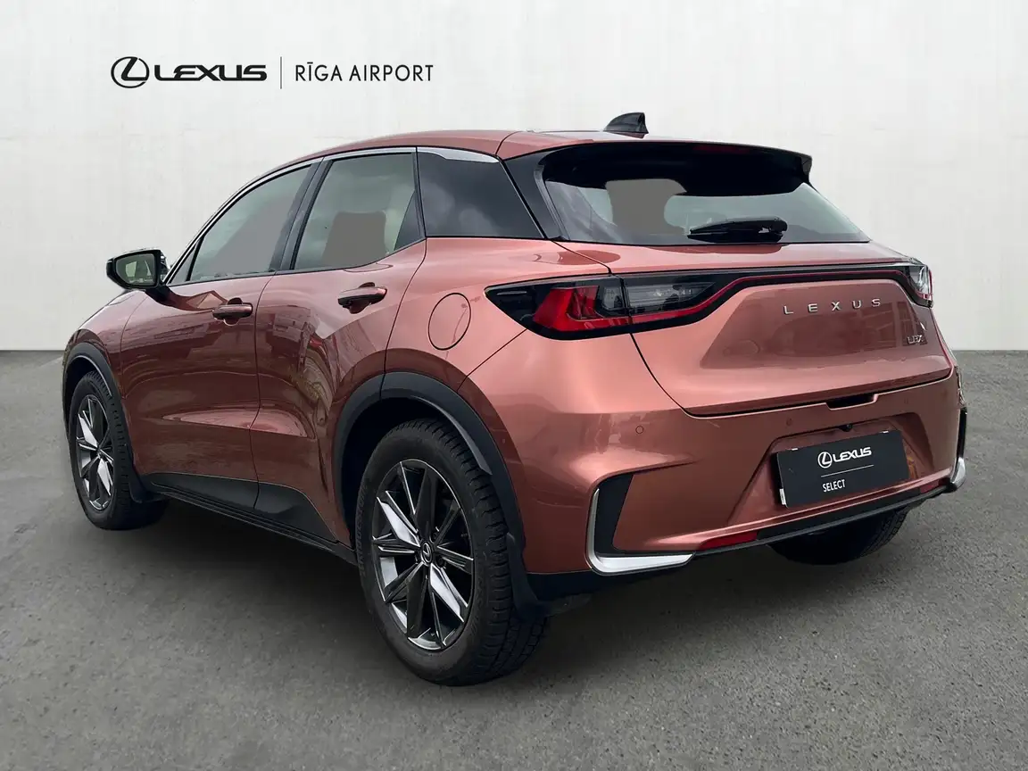 LEXUS LBX