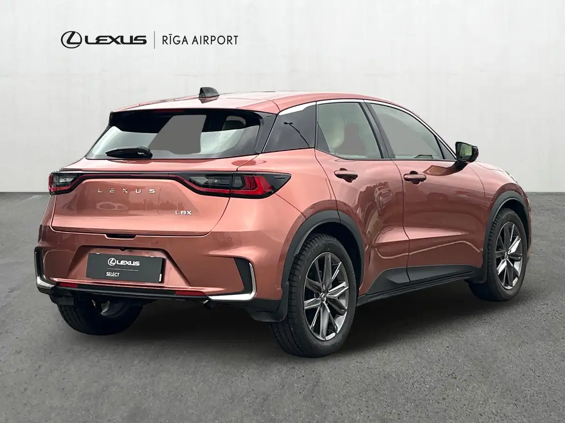 LEXUS LBX