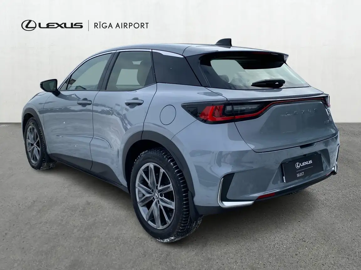 LEXUS LBX
