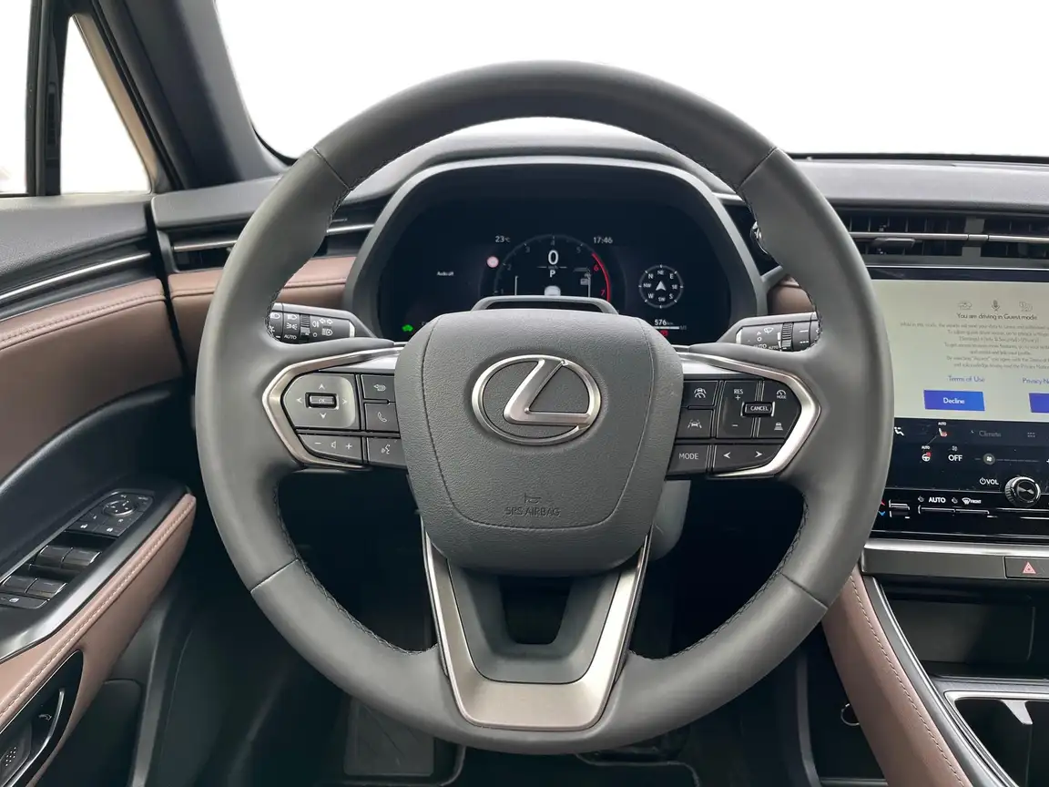 LEXUS LBX