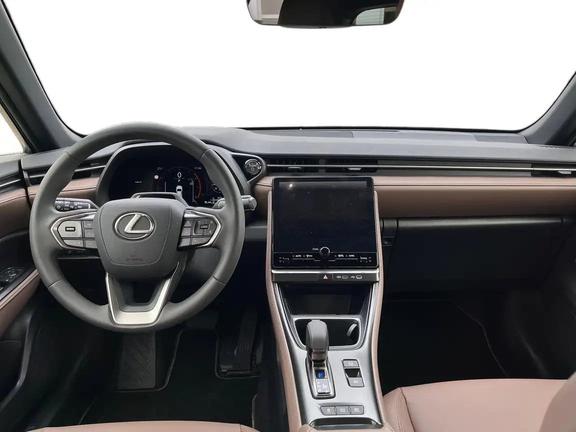 LEXUS LBX
