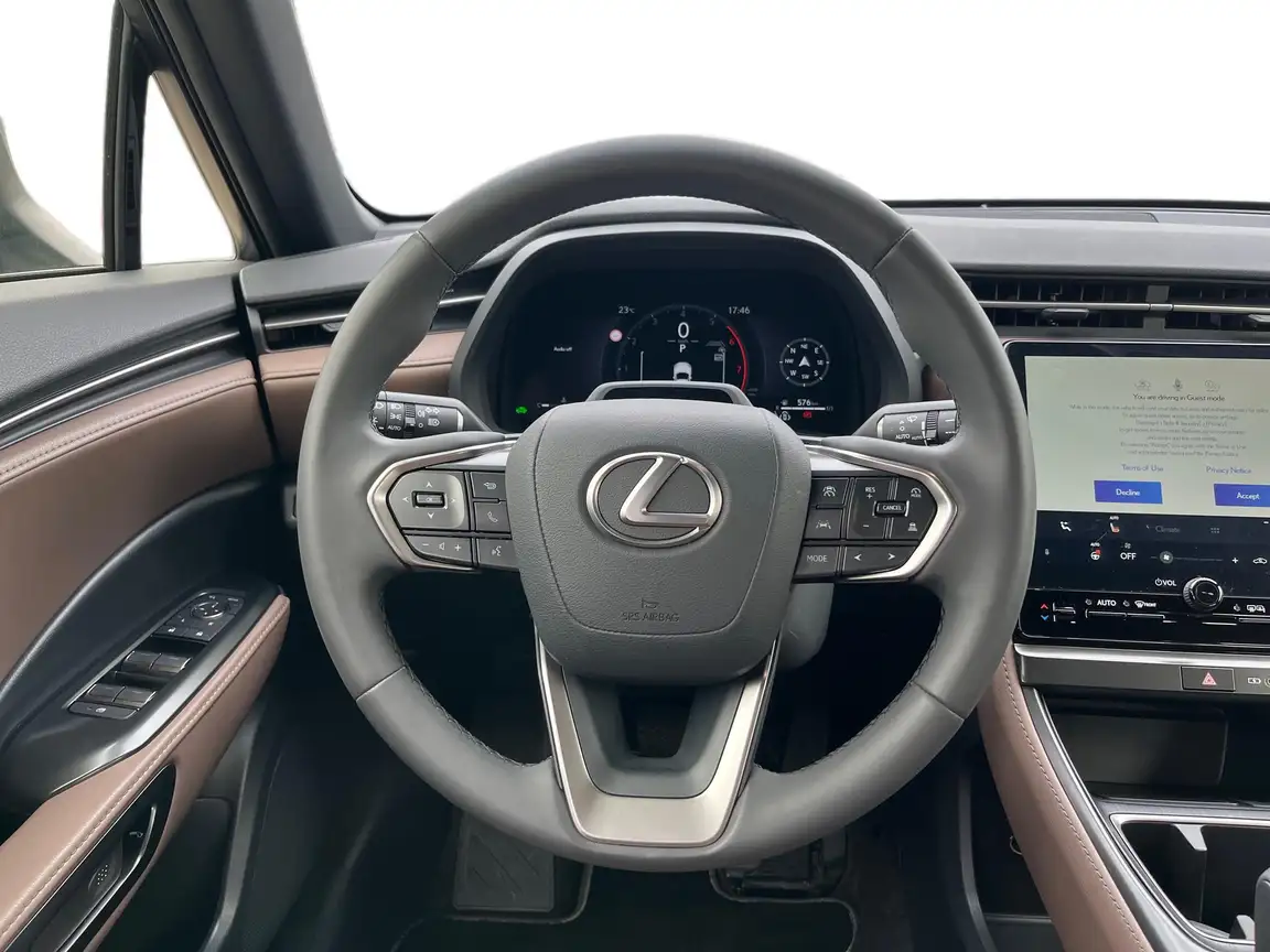 LEXUS LBX