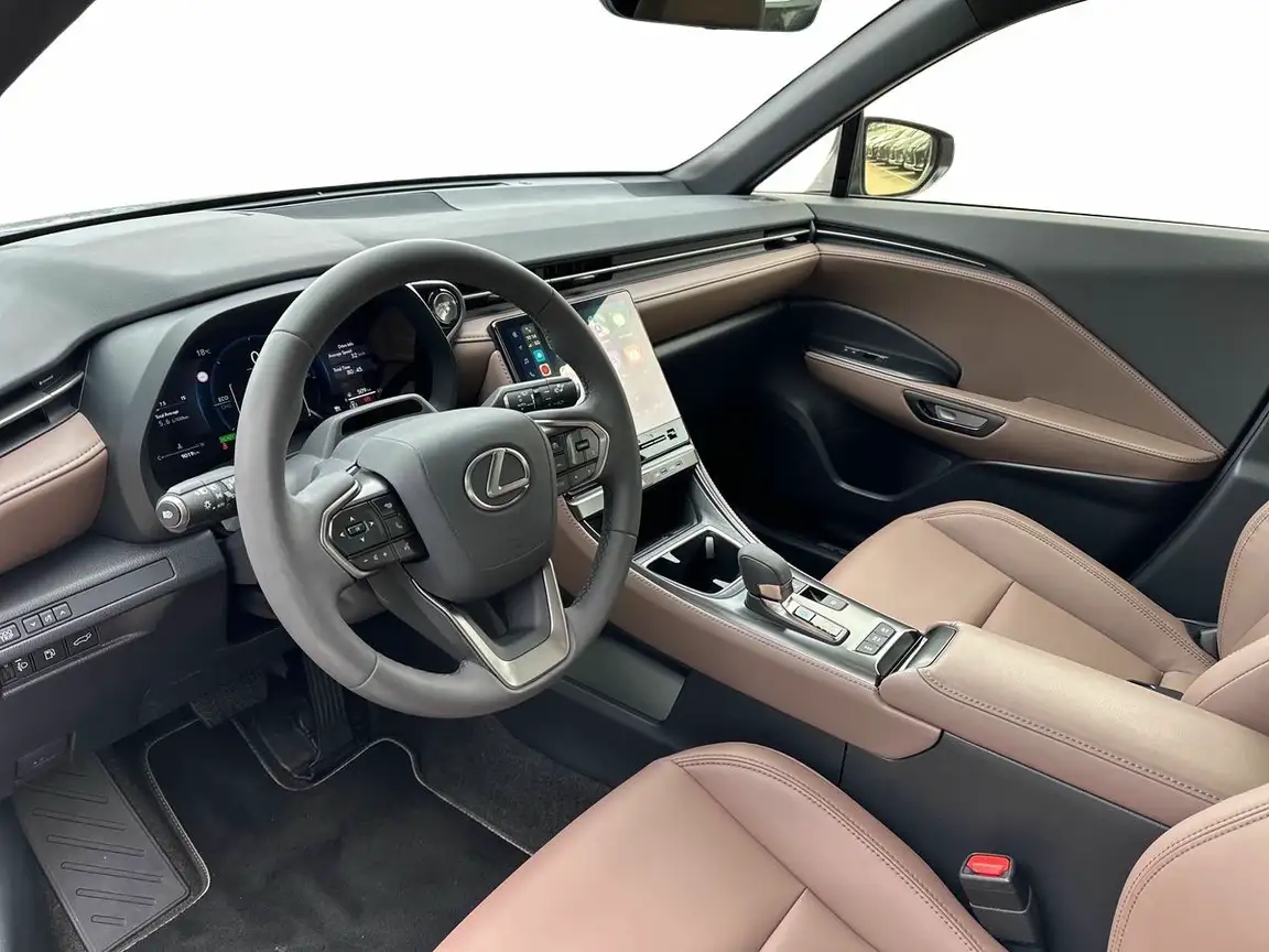 LEXUS LBX