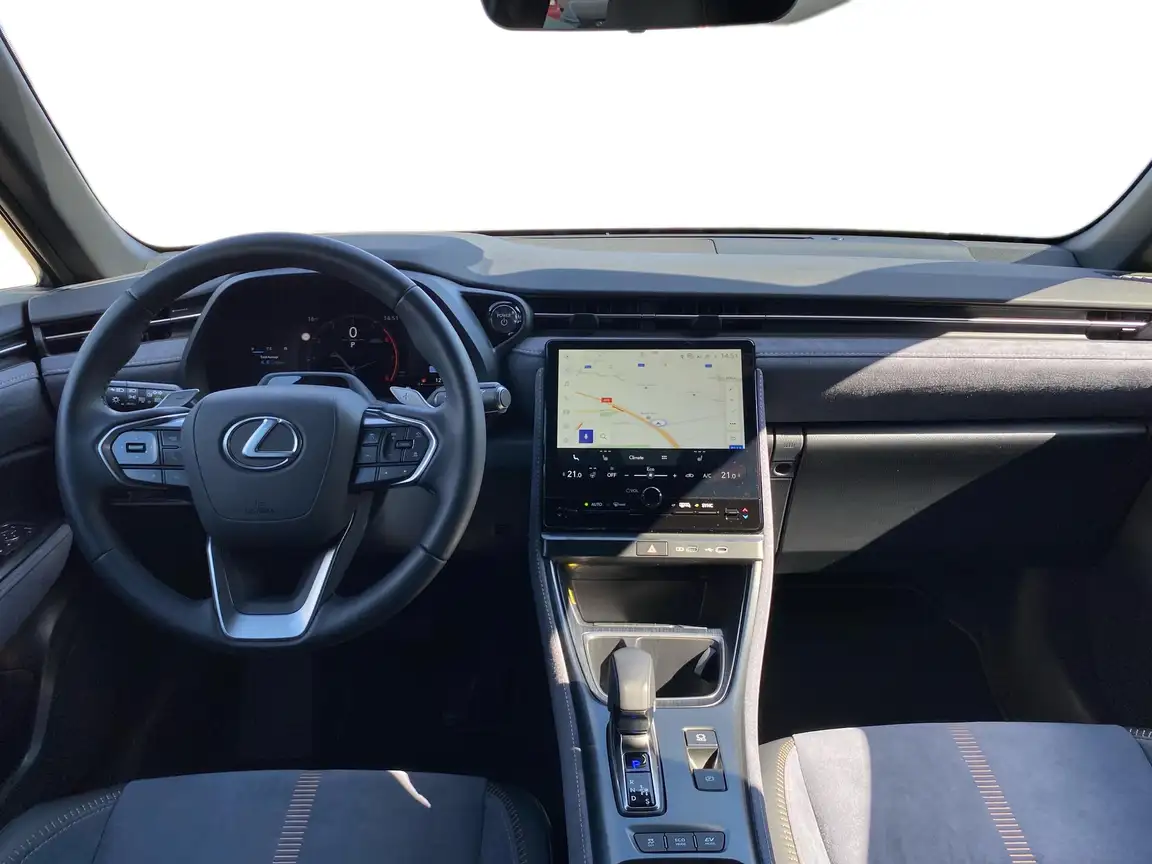 LEXUS LBX