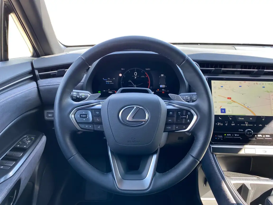 LEXUS LBX