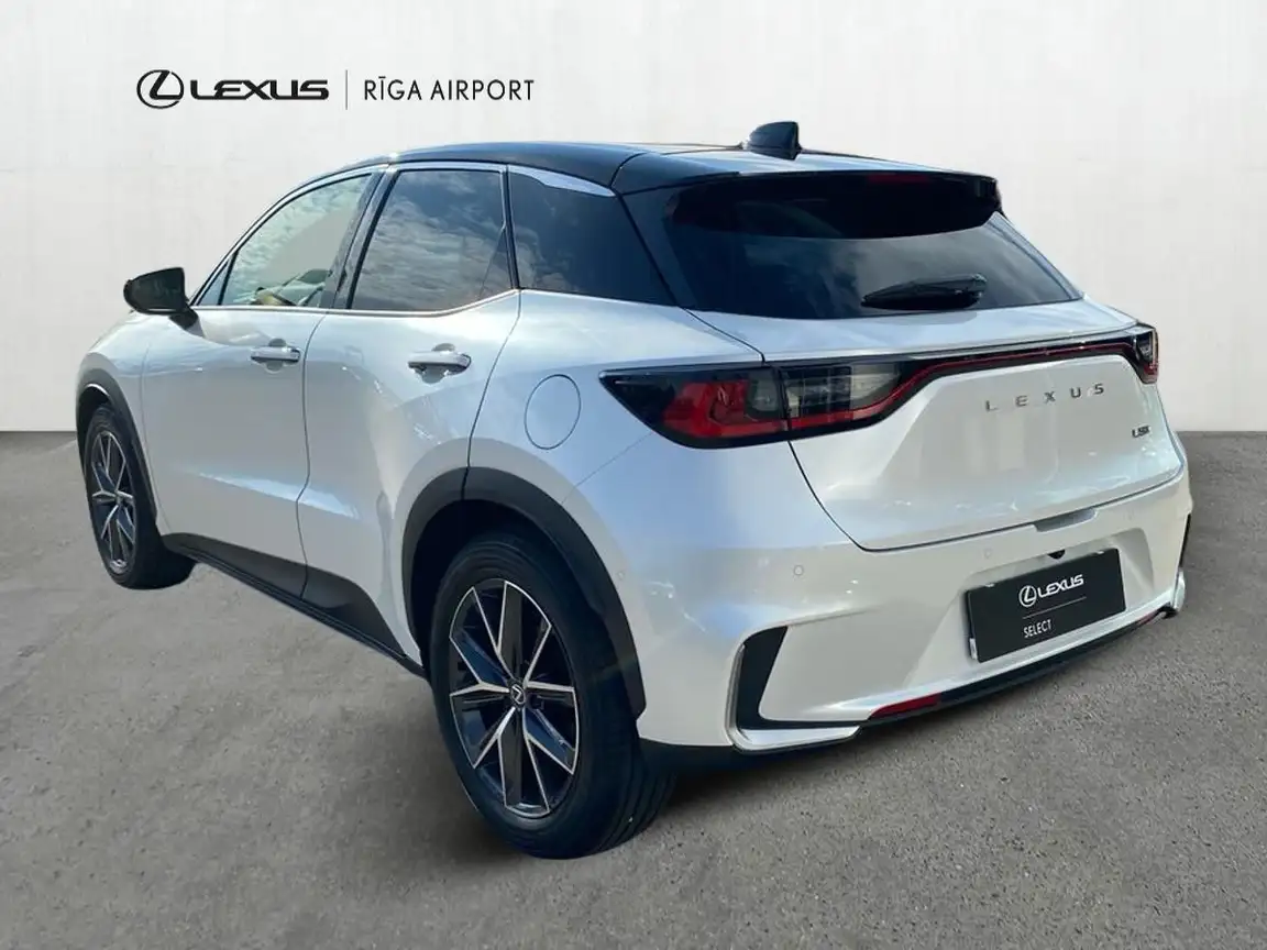 LEXUS LBX