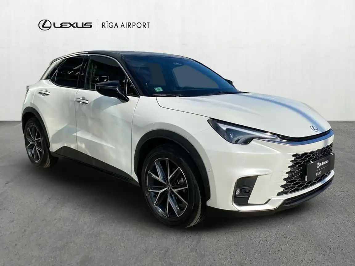 LEXUS LBX