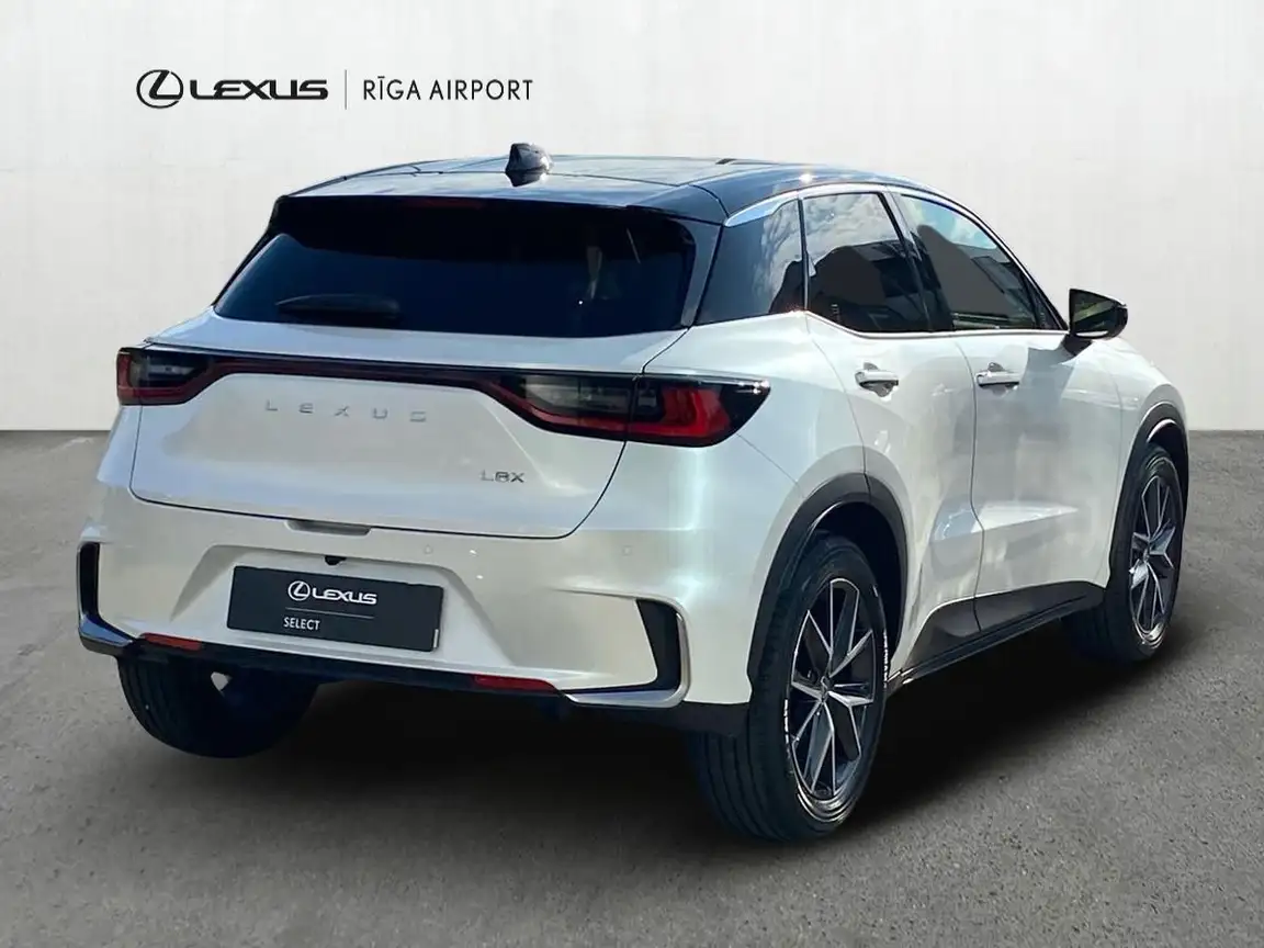 LEXUS LBX