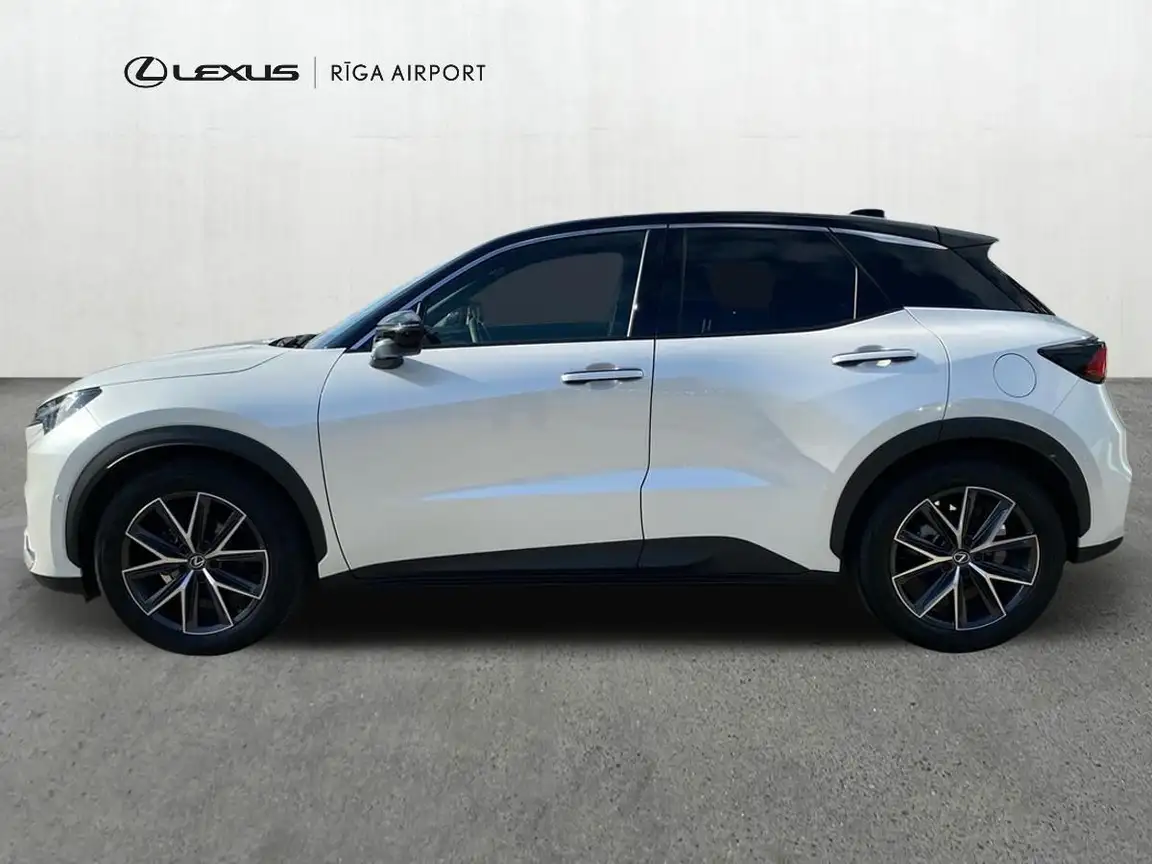 LEXUS LBX