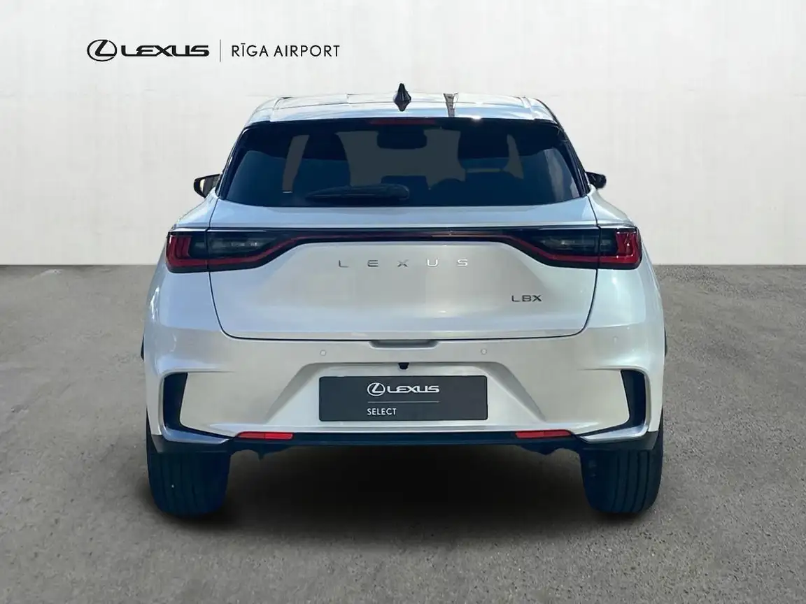 LEXUS LBX