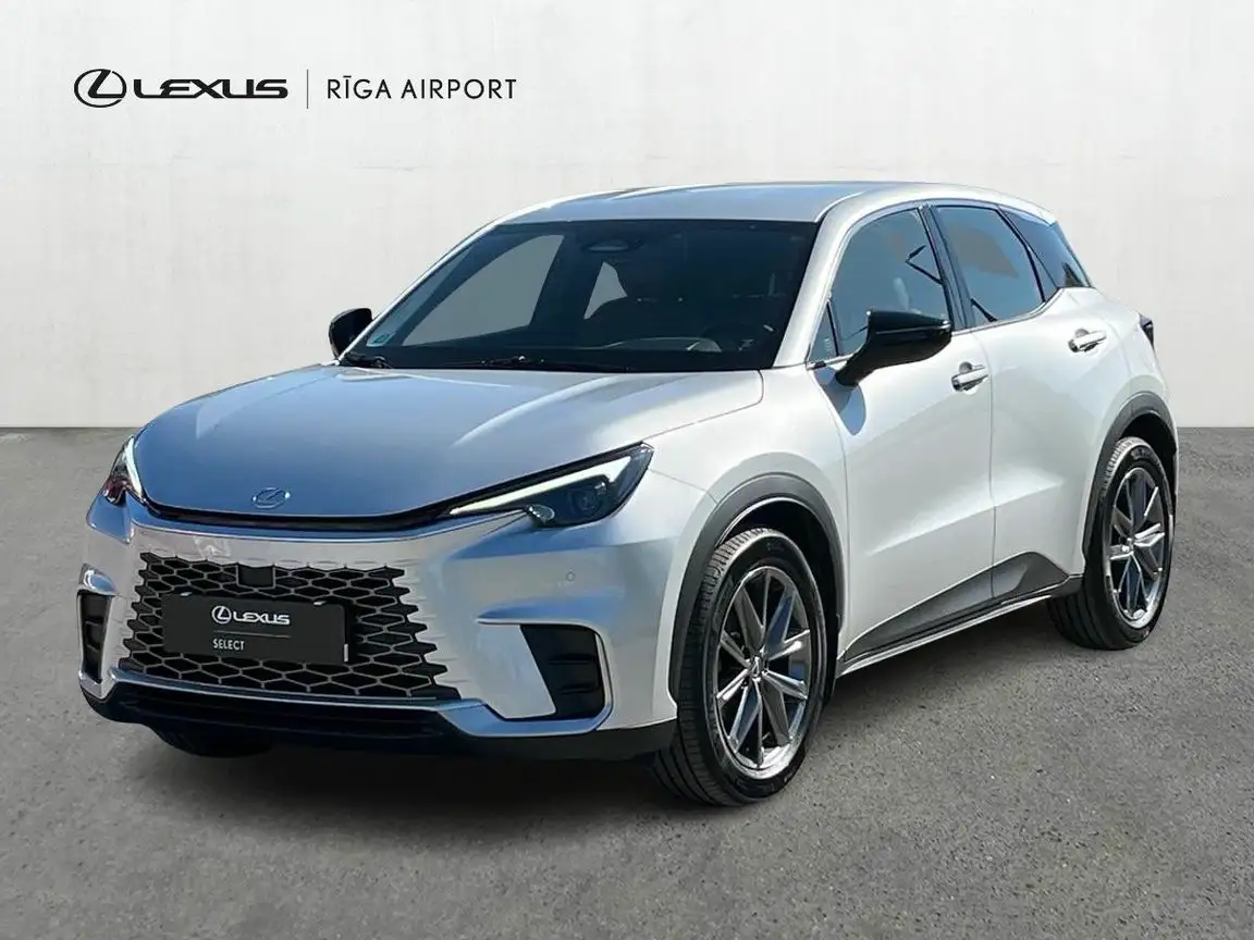 LEXUS LBX