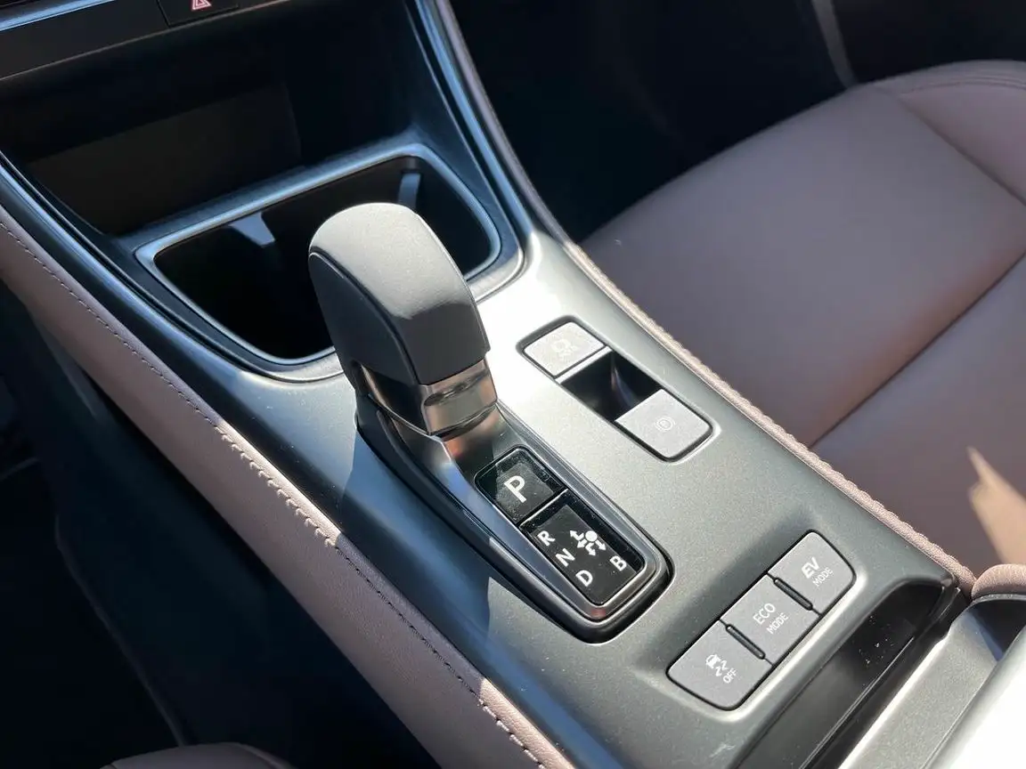 LEXUS LBX