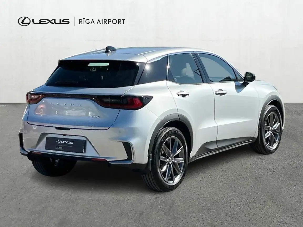 LEXUS LBX