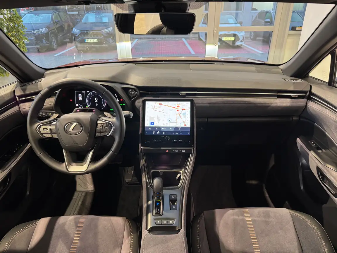 LEXUS LBX