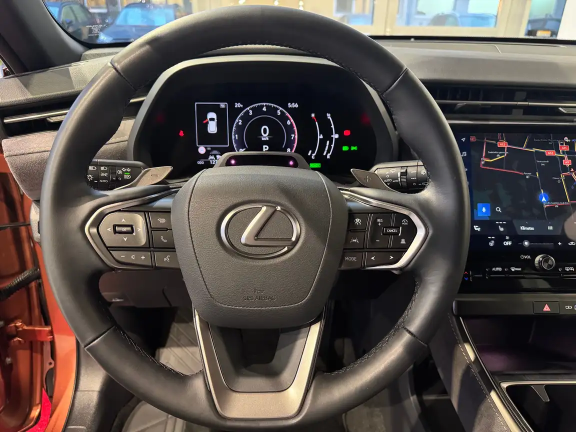 LEXUS LBX